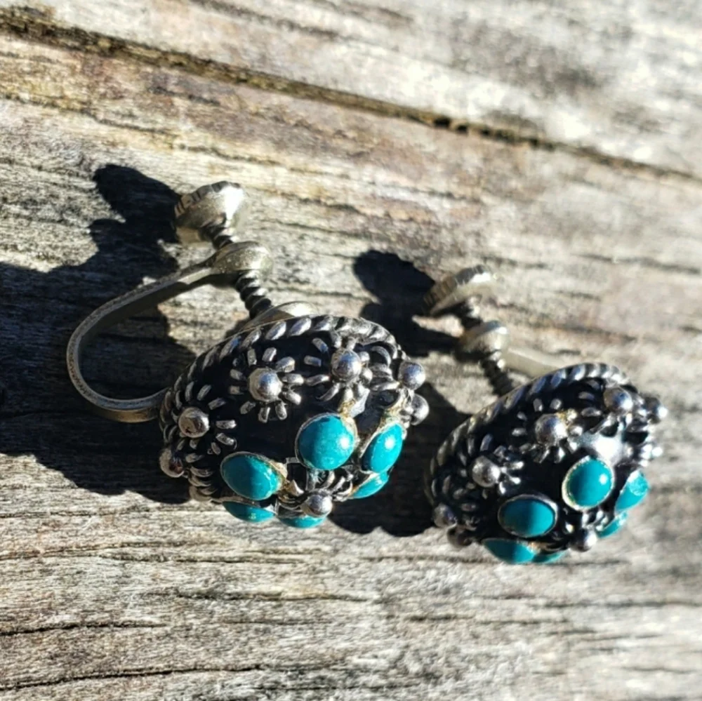 Vintage Native American Or Mexican Turquoise Sterling Silver Screwback Earrings - Picture 8 of 16